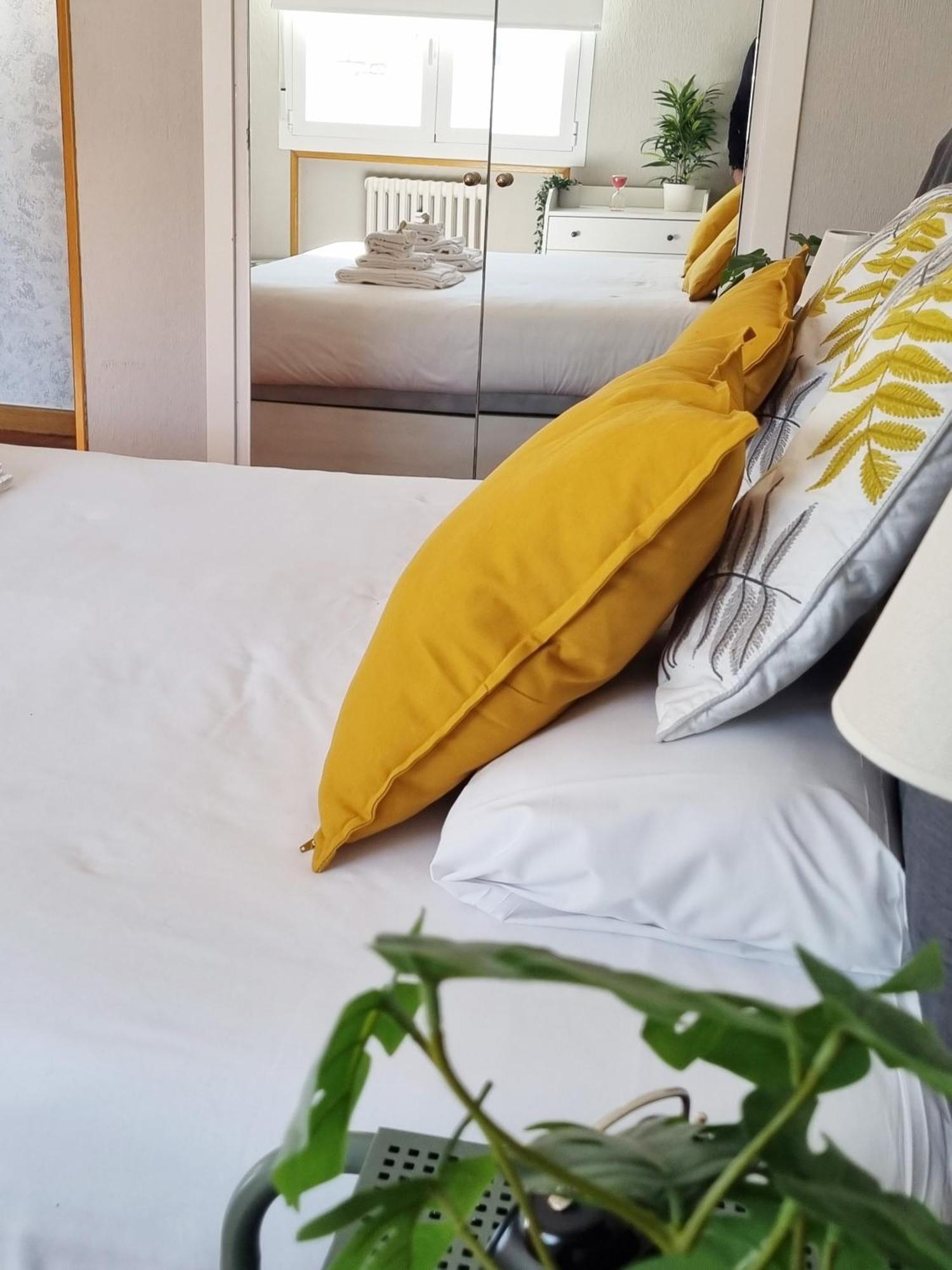 Dehesa Centro Apartment Soria Bagian luar foto